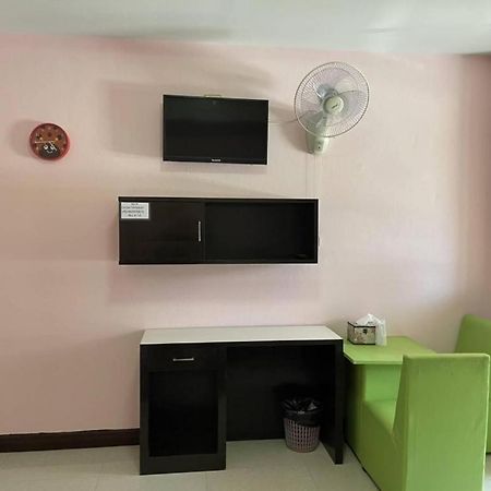 Oyo 75399 Choktipparat Place Udonthani Kültér fotó